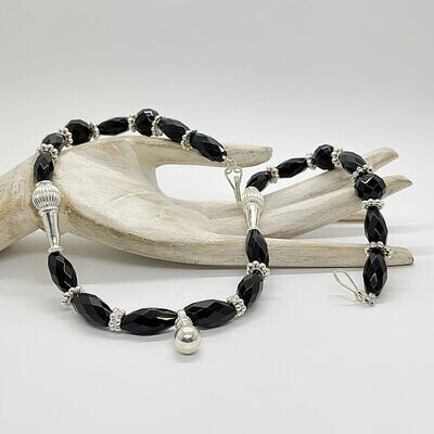 Halskette Onyx facettiert + antike handgefertigte Silberteile - 50 cm