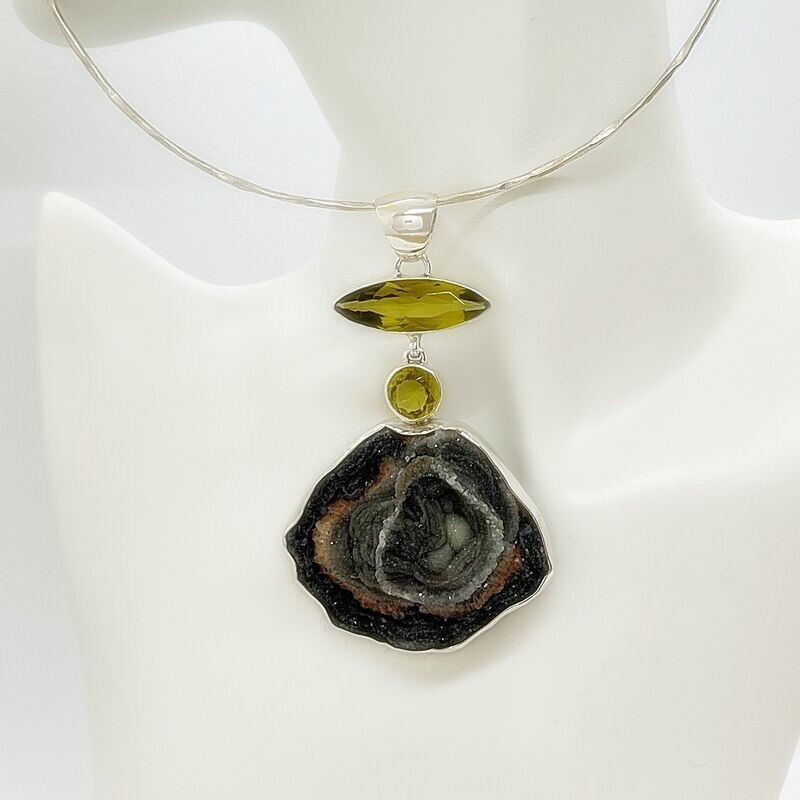 Unikat Anhänger Chalcedon druse + Obsidian goldbraun Unikat Anhänger Chalcedon druse + Obsidian goldbraun