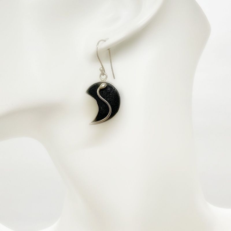 Ohrhänger Lava Ohrhänger Lava"half moon" - 1 x 2 cm