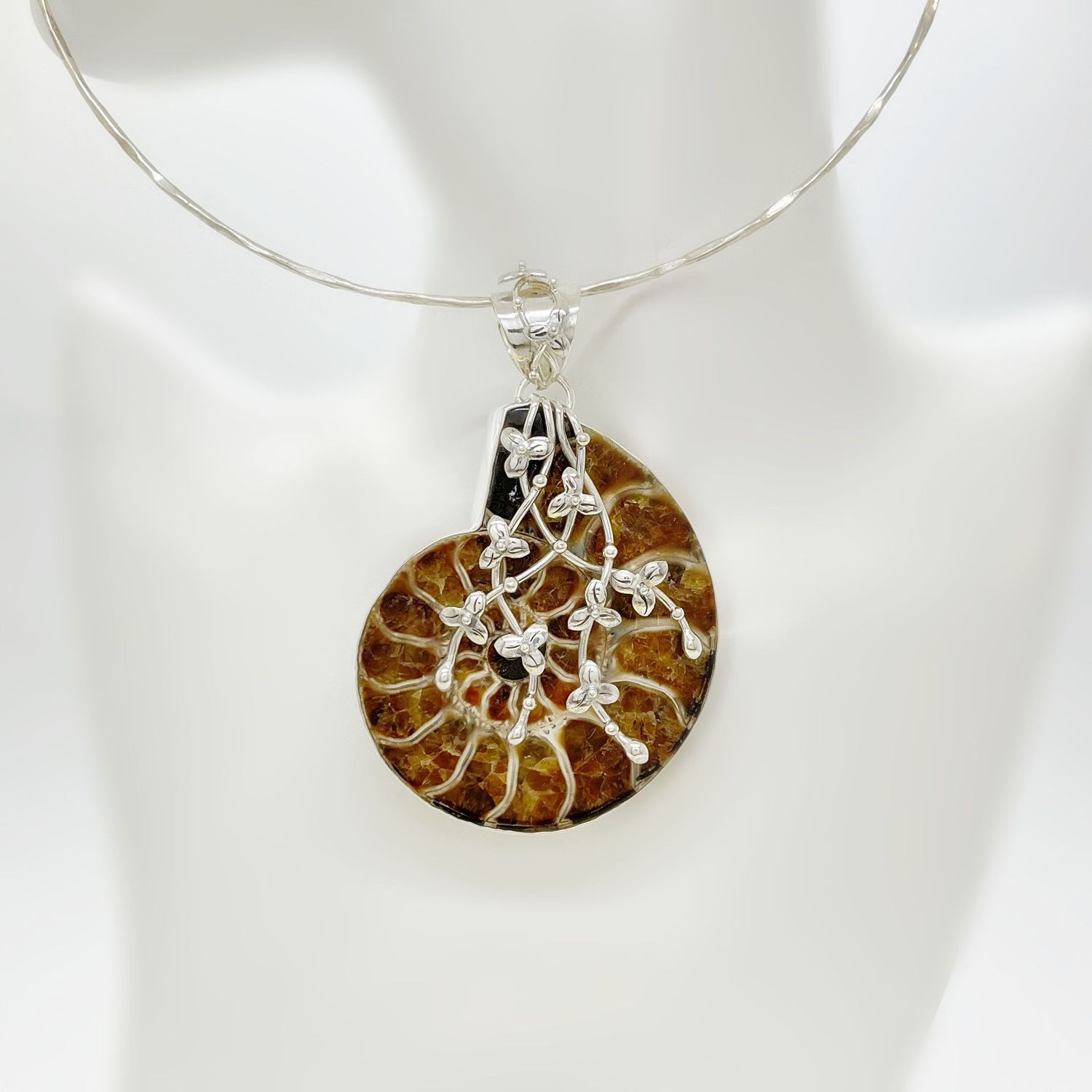 Unikat Anhänger Ammonite "floral connection" - ca. 5 x 6 cm