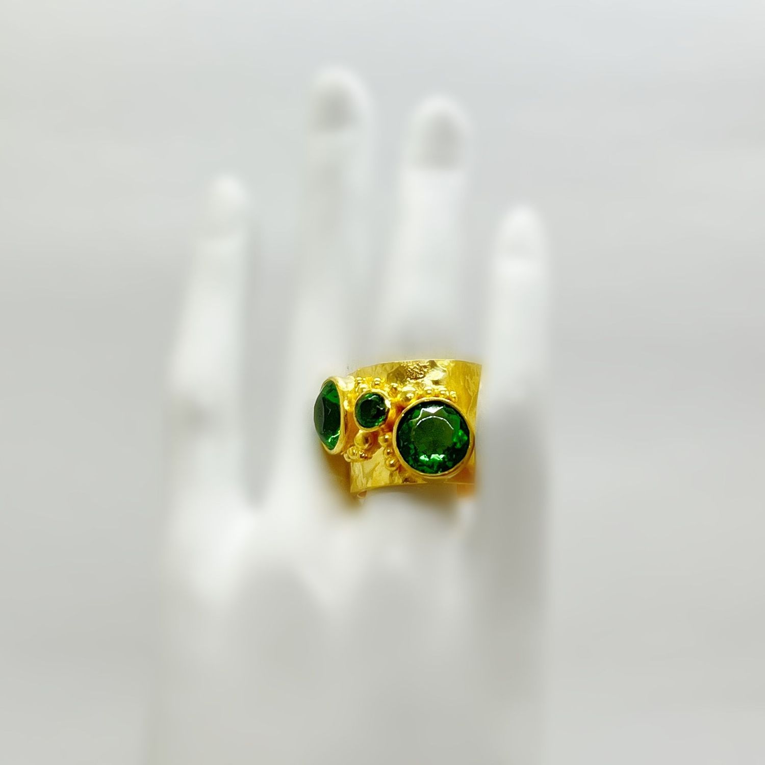 Ring Obsidian smaragdgrün "triple"