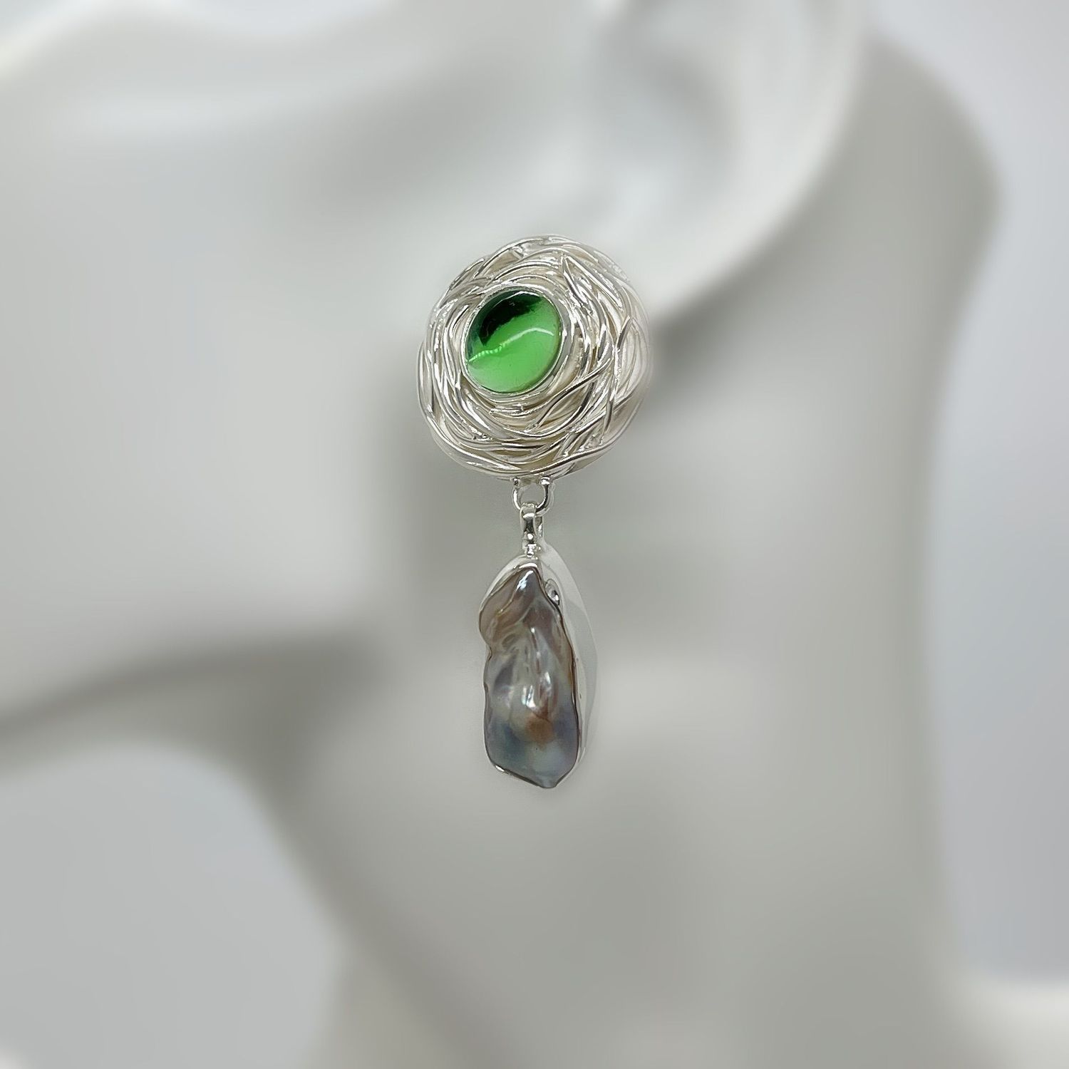 Ohrstecker Obsidian smaragdgrün cabouchon + Blisterperle