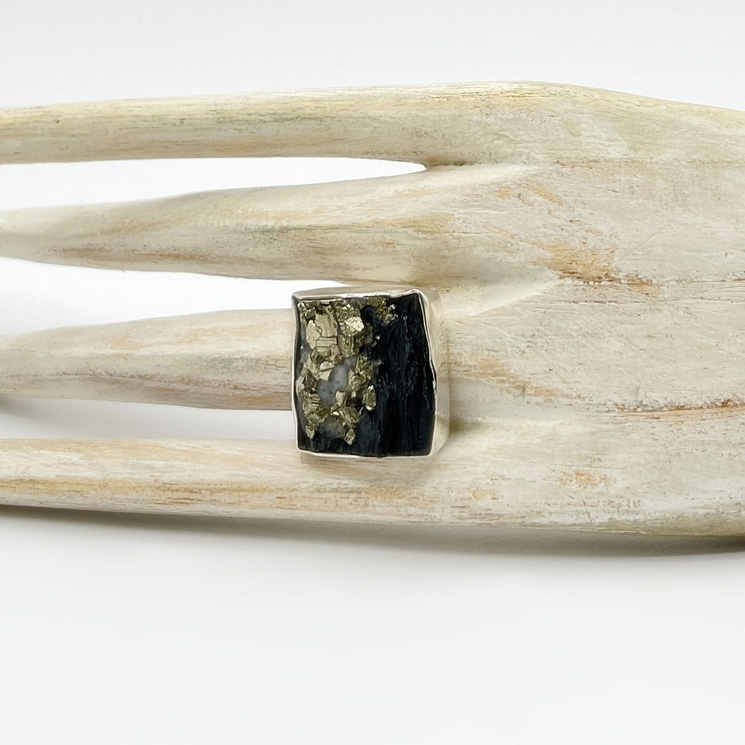 Ring Pyrit quadratisch - 2 cm