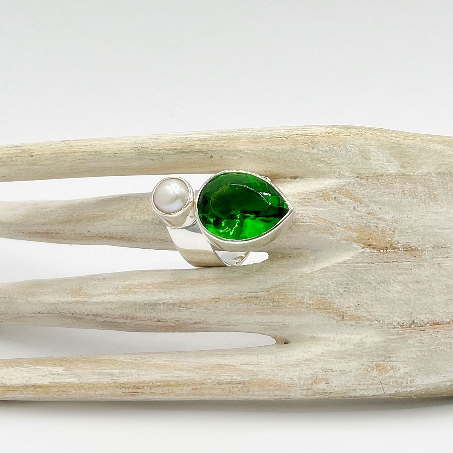 Ring Obsidian smaragdgrün + Zuchtperle