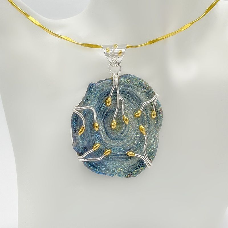 Unikat Anhänger Chalcedon Druse Unikat Anhänger Chalcedon Druse "blue golden tears"