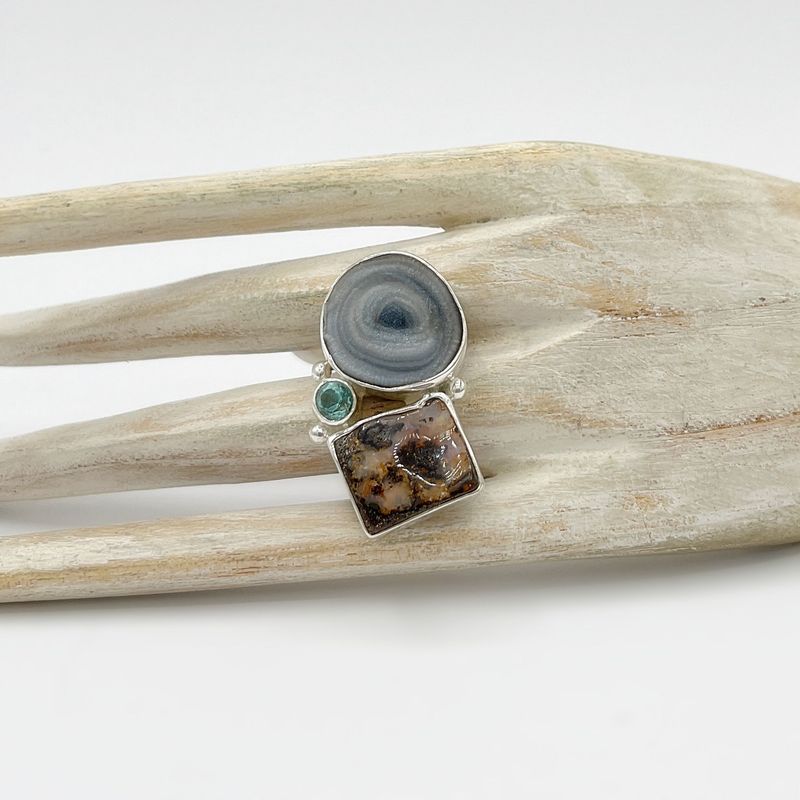 Unikat Ring Chalcedon druse + Obsidian meerblau + Boulder opal Unikat Ring Chalcedon druse + Obsidian meerblau + Boulder opal