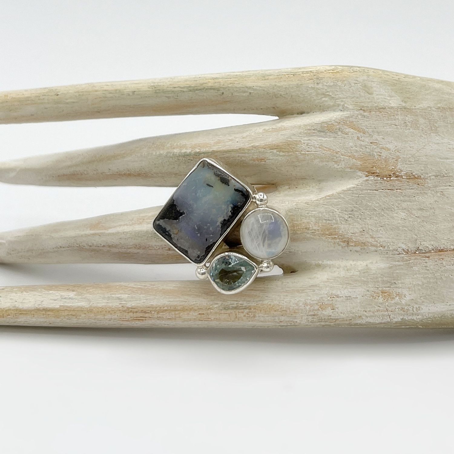 Unikat Ring Boulder opal + Mondstein + Obsidian meerblau