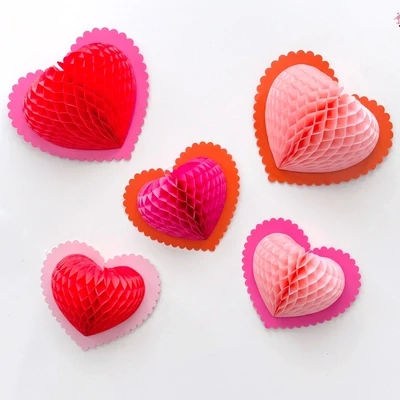 Kailo Chic Scalloped Honeycomb Hearts 