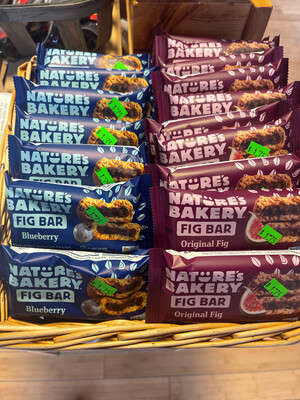 fig bar, blueberry flavored; Natures Bakery