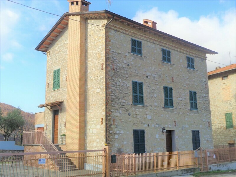 POLGETO. Appartamento indipendente di 90 mq con corte privata POLGETO. Appartamento indipendente di 90 mq con corte privata