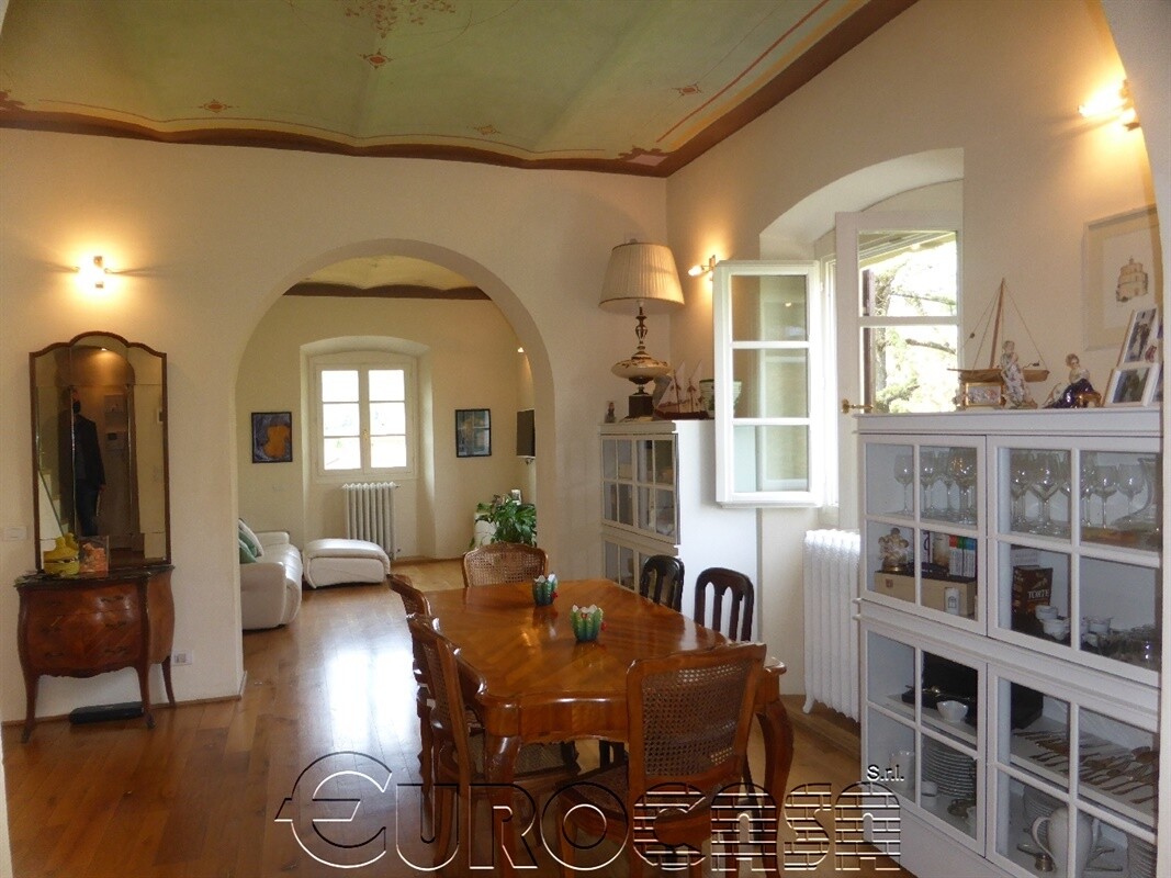 UMBERTIDE. Elegante appartamento di 155 mq su palazzo storico