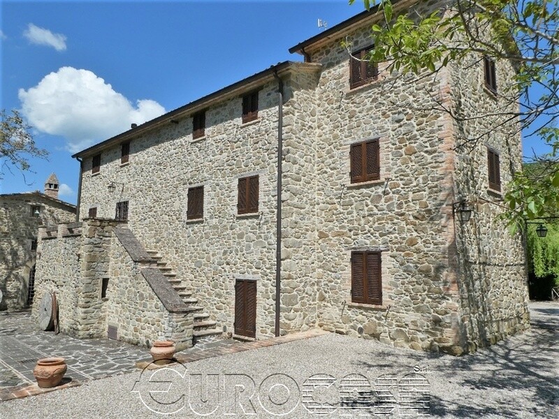 CITTA' DI CASTELLO. Ex molino ristrutturato con parco e piscina CITTA' DI CASTELLO. Ex molino ristrutturato con parco e piscina