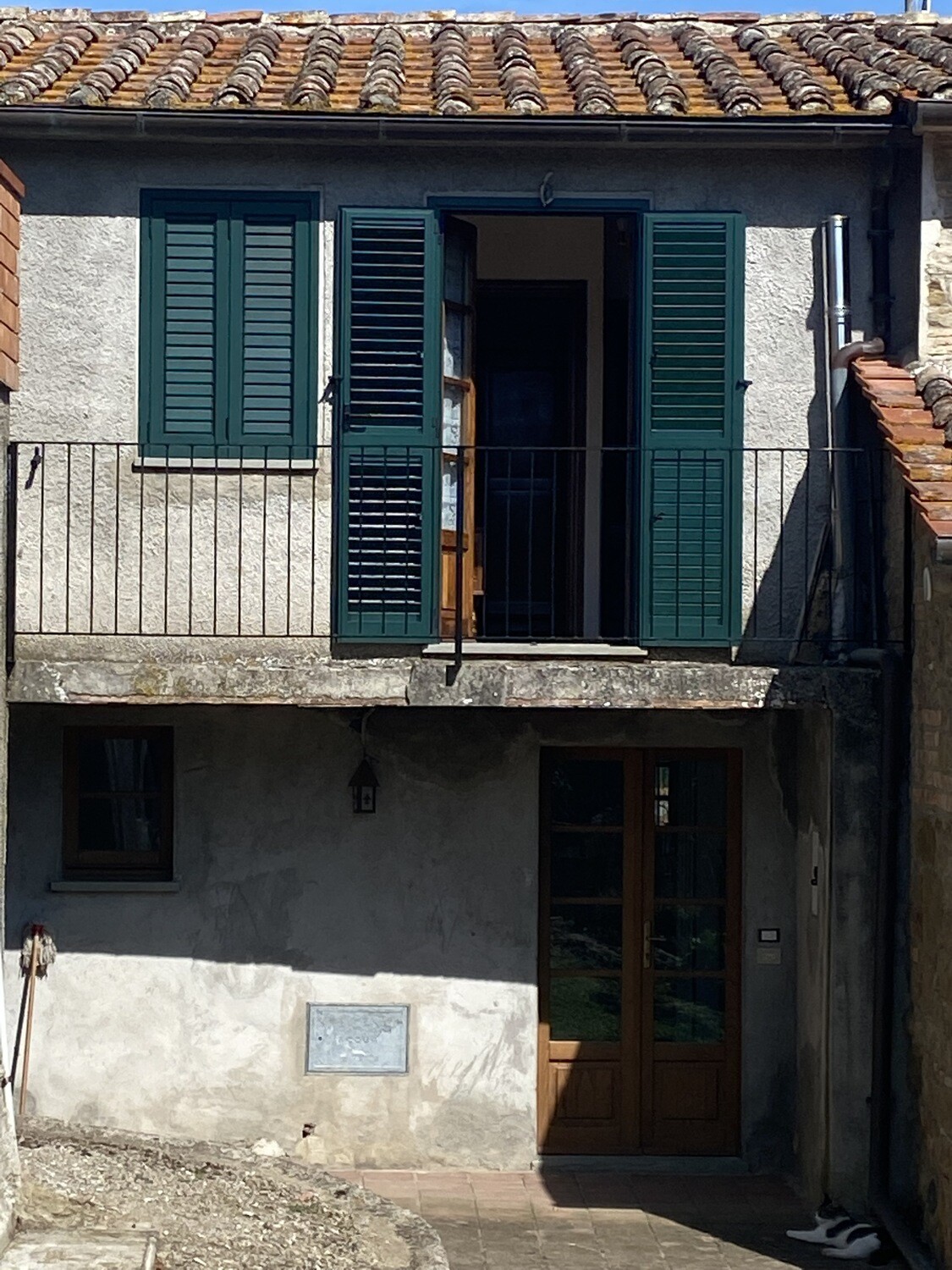 SAN LEO BASTIA. Cielo terra indipendente di 75 mq ristrutturato