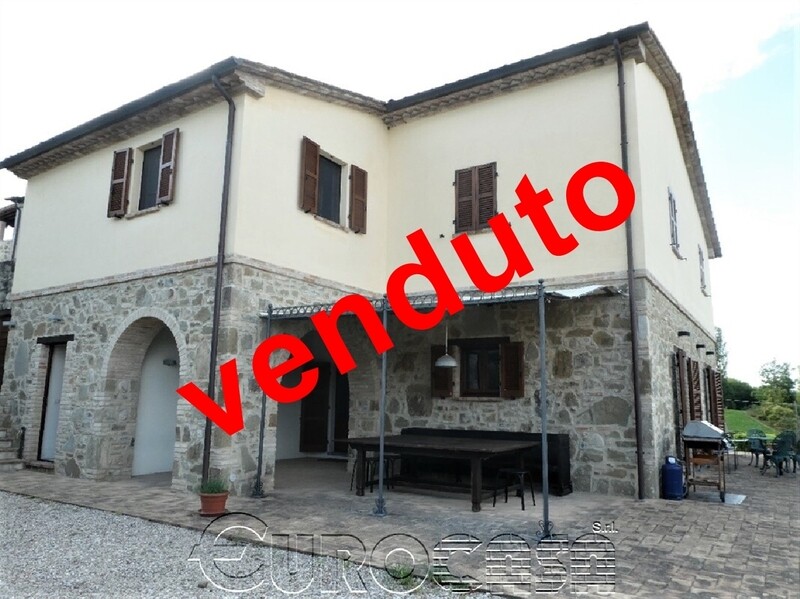 UMBERTIDE. Casale con parco e piscina UMBERTIDE. Casale con parco e piscina