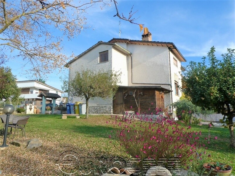 UMBERTIDE. Appartamento con giardino zona Pineta UMBERTIDE. Appartamento con giardino zona Pineta