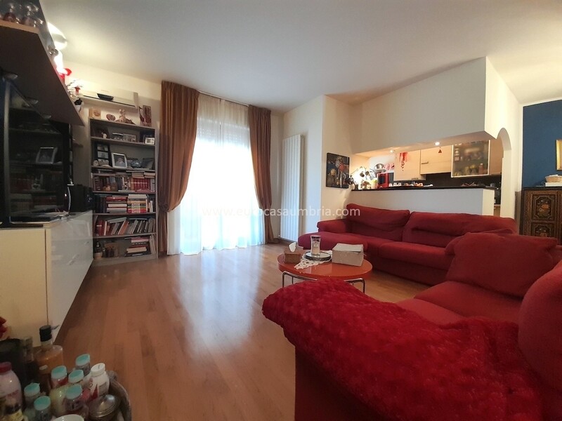 LA TINA. Appartamento di 95 mq completamente ristrutturato LA TINA. Appartamento di 95 mq completamente ristrutturato