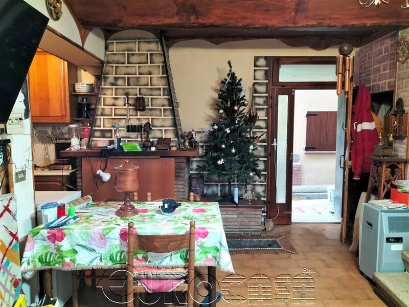LA BRUNA. Casa indipendente con ampio giardino LA BRUNA. Casa indipendente con ampio giardino