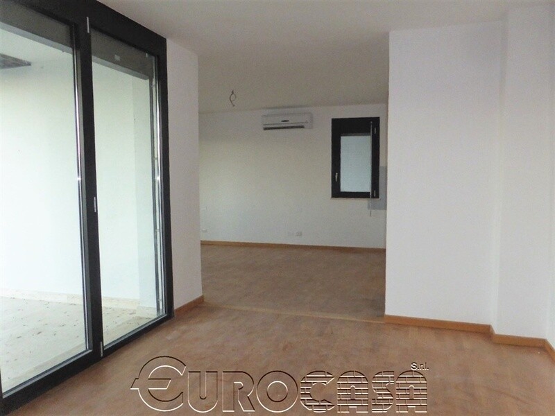 UMBERTIDE. Appartamento con ampio terrazzo presso Fornace UMBERTIDE. Appartamento con ampio terrazzo presso Fornace