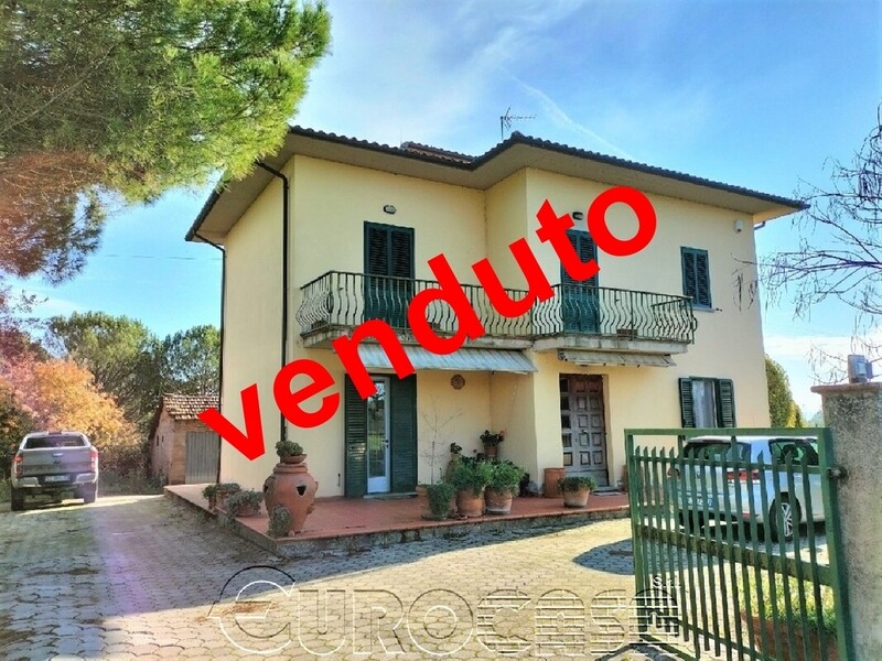 CASTIGLIONE DEL LAGO. Villa unifamiliare con terreno CASTIGLIONE DEL LAGO. Villa unifamiliare con terreno