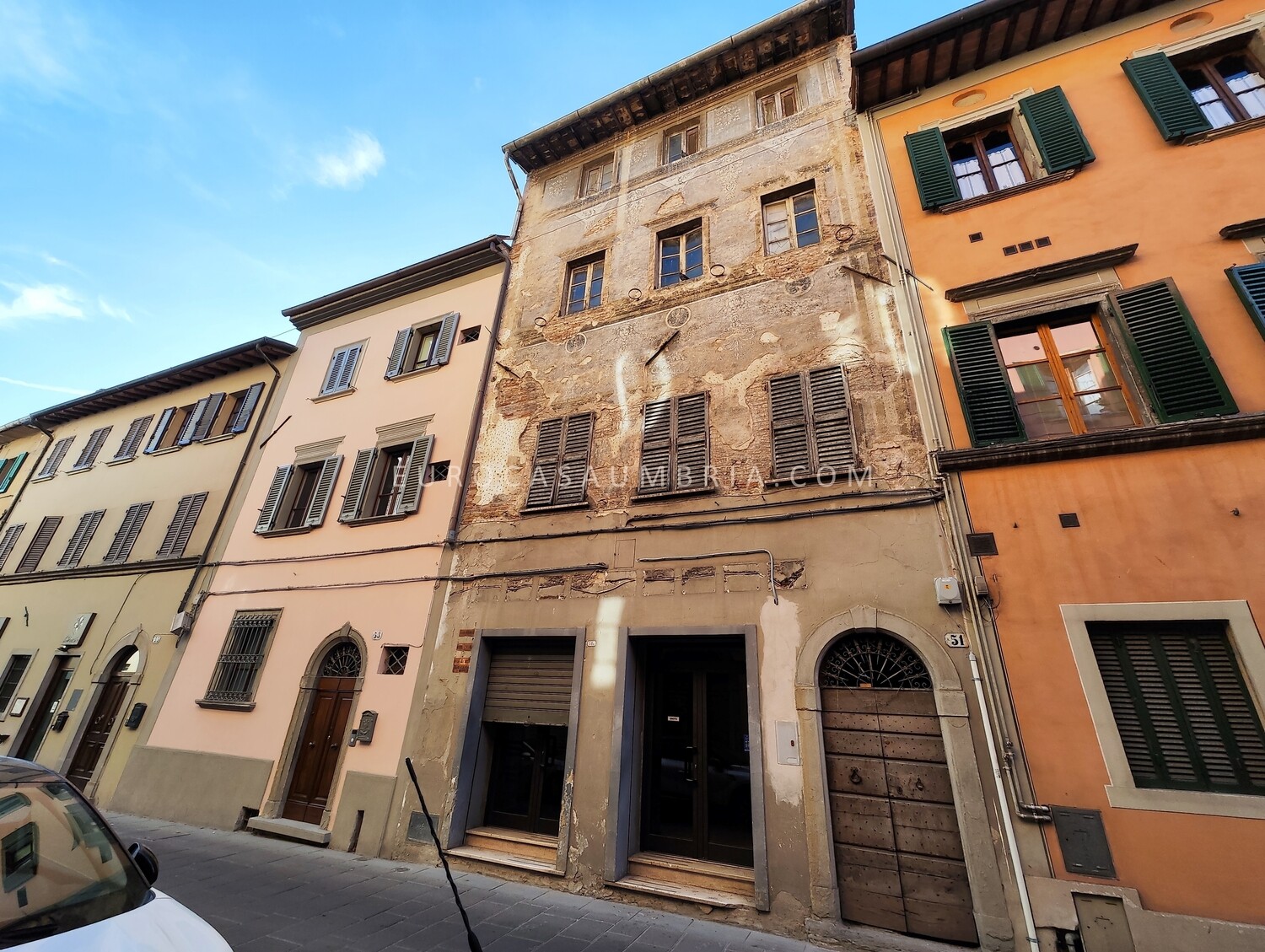 CENTRO STORICO. Intera palazzina indipendente di 270 mq risalente al XV secolo CENTRO STORICO. Intera palazzina indipendente di 270 mq risalente al XV secolo
