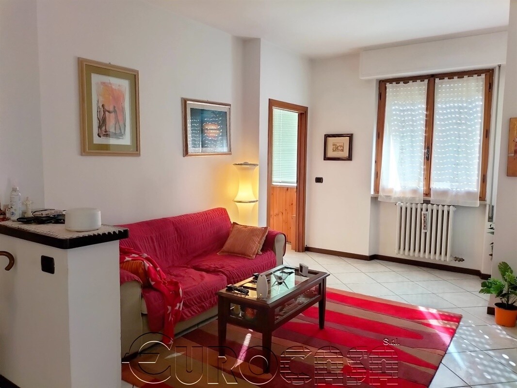 UMBERTIDE. Appartamento con 3 camere zona liceo UMBERTIDE. Appartamento con 3 camere zona liceo