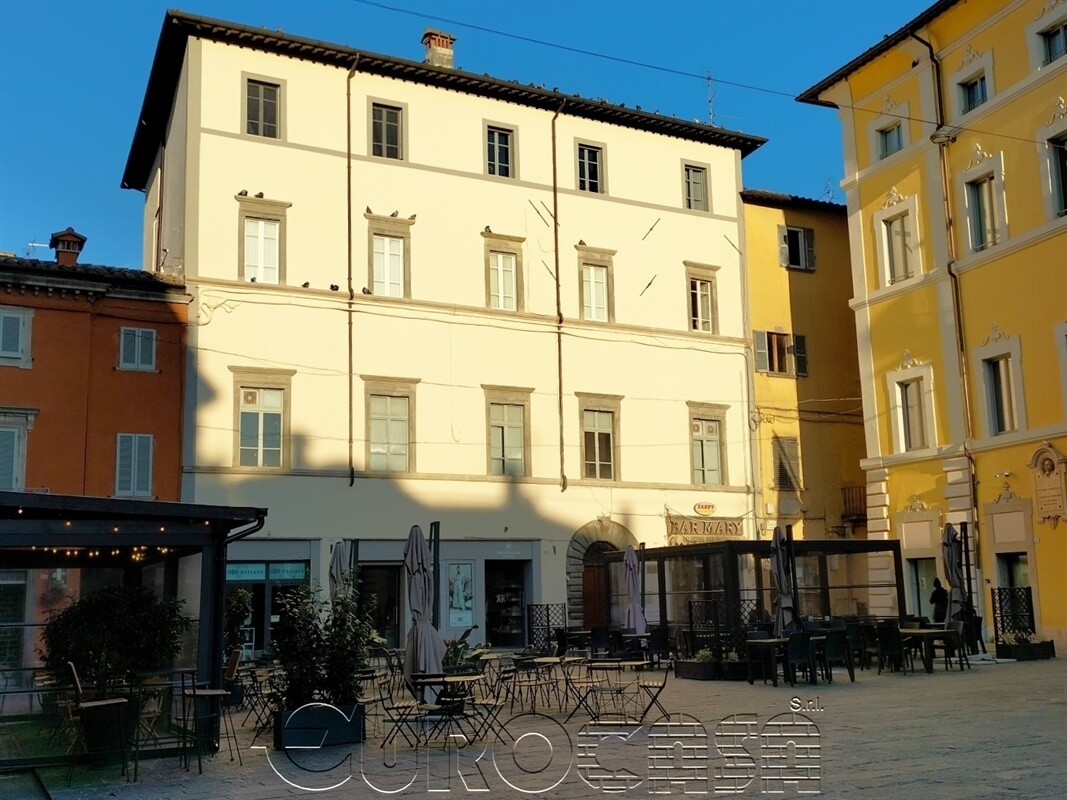 UMBERTIDE. Abitazione d&#39;epoca di 190 mq con vista Tevere