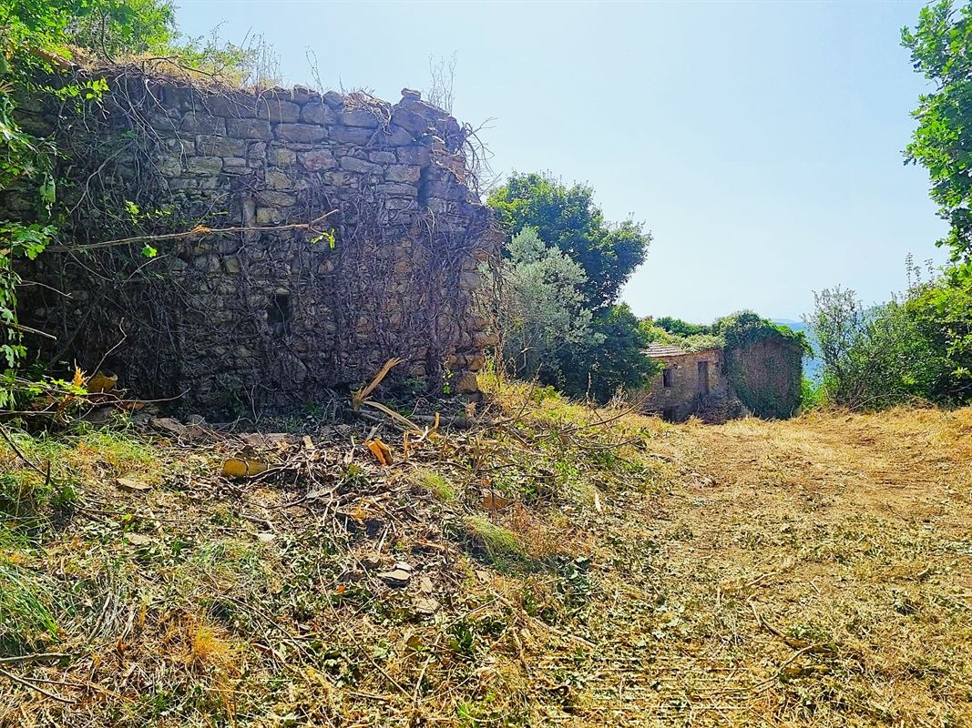 CITTA&#39; DI CASTELLO Complesso rurale da ristrutturare