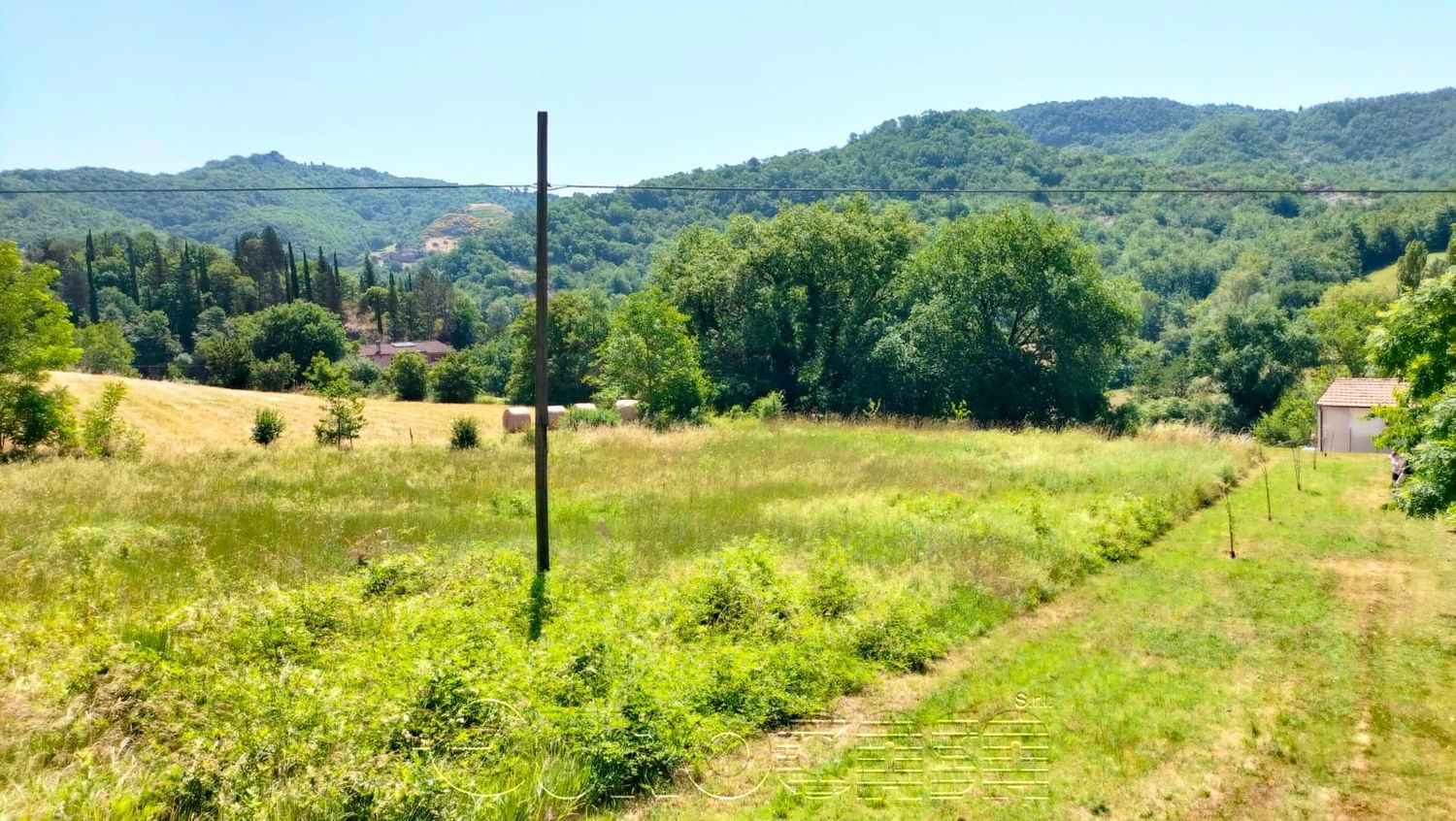 MONTONE, Zona Carpini lotto edificabile di 2.800 mq.