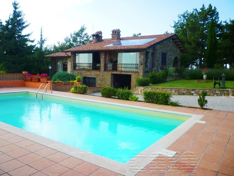 CASTEL RIGONE. Splendida villa di 240 mq vista lago CASTEL RIGONE. Splendida villa di 240 mq vista lago