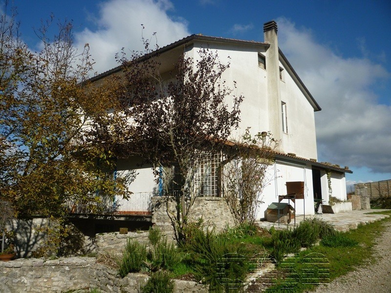 GUBBIO. Azienda agraria ideale per allevamento GUBBIO. Azienda agraria ideale per allevamento