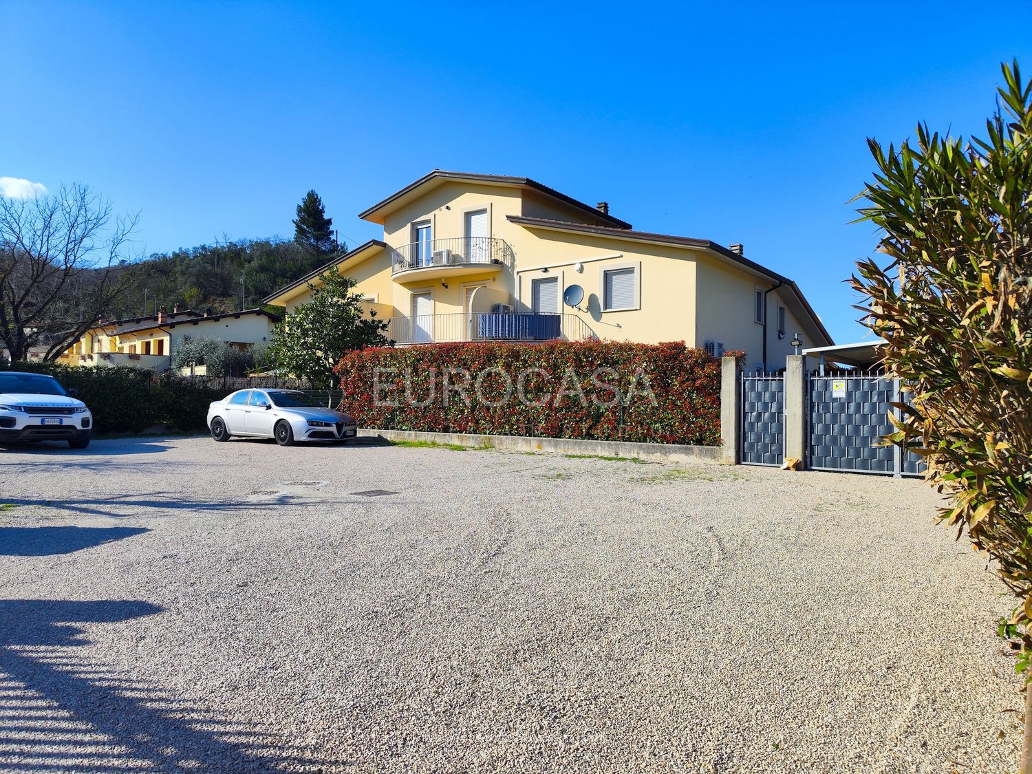 CORCIANO. Appartamento seminuovo di 45 mq con ampia terrazza