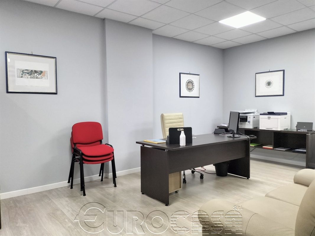 UMBERTIDE. Ufficio come nuovo