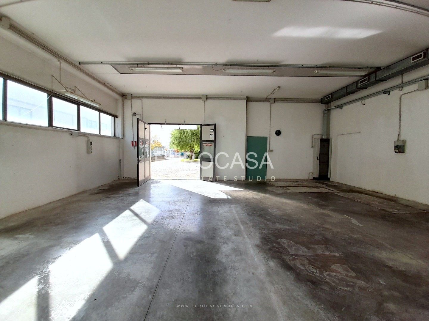 CERBARA. Capannone di 100 mq ideale per laboratorio o magazzino