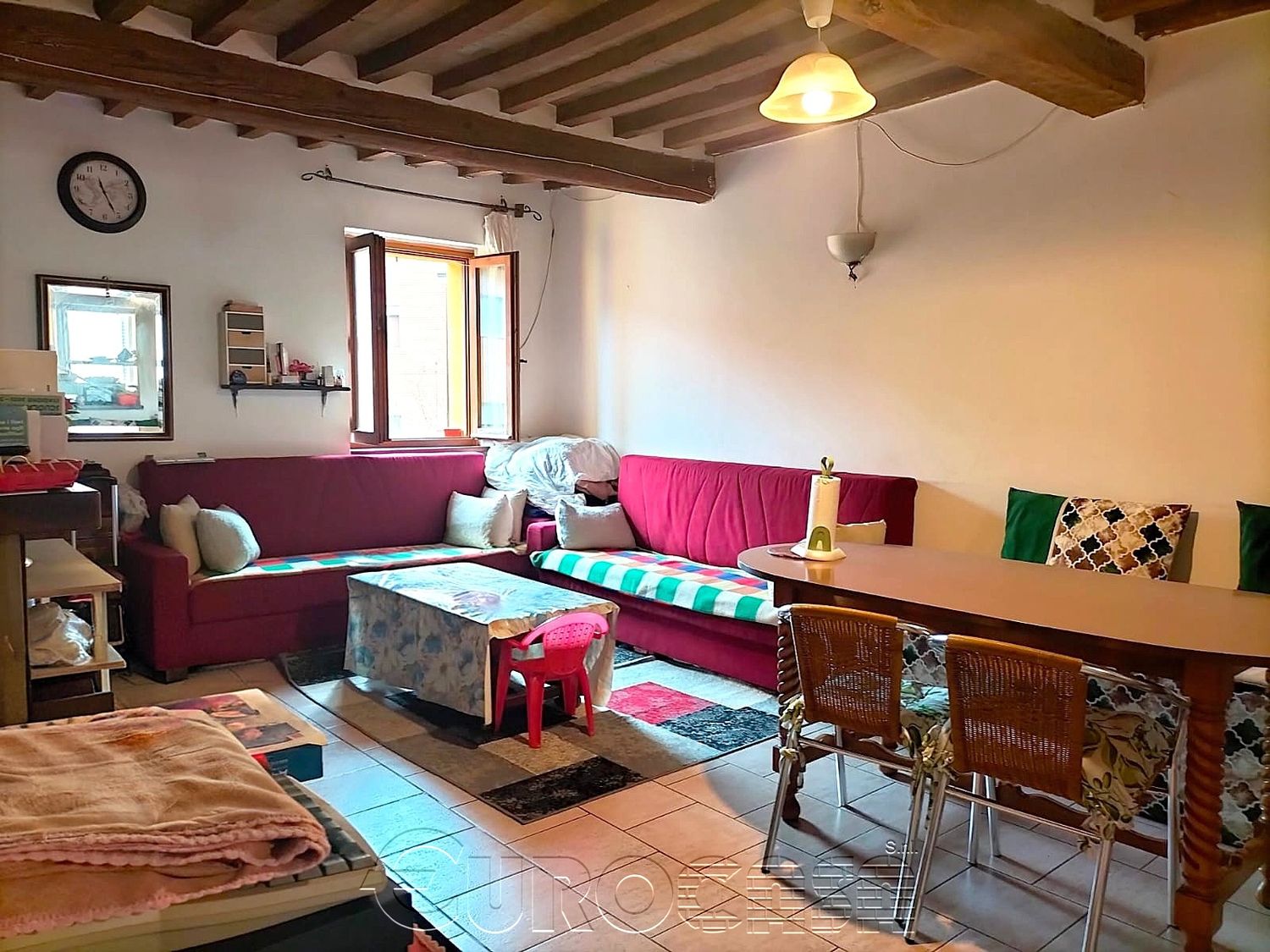 UMBERTIDE. Appartamento con 2 camere in zona centrale