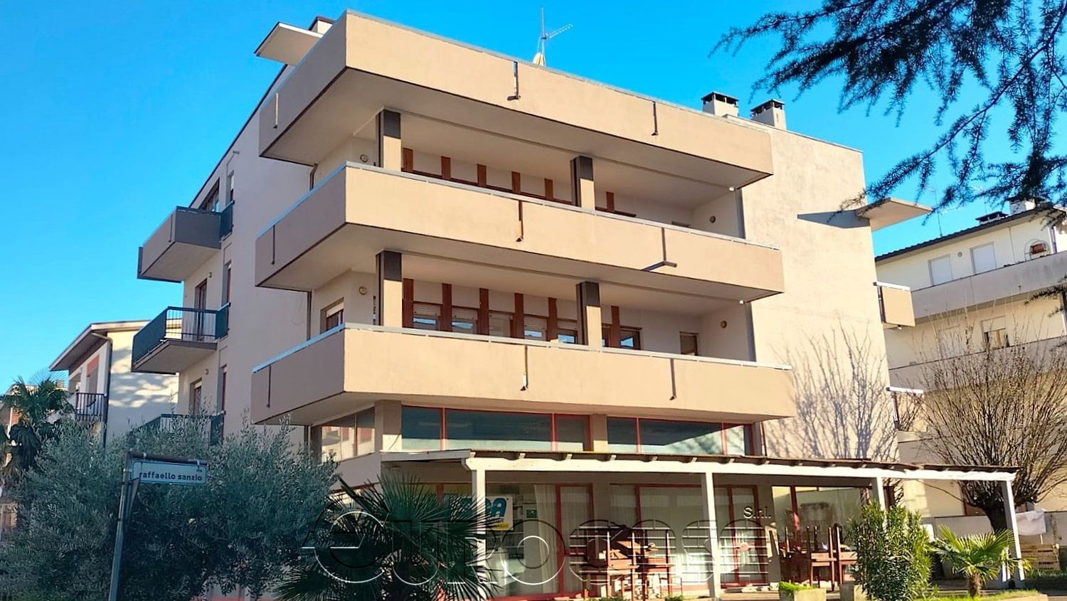 UMBERTIDE. Attico di 165 mq. con terrazzo di 80 mq.