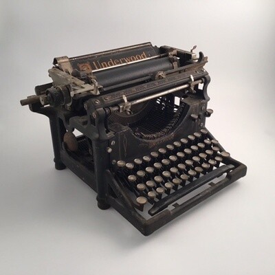 Antique Underwood Typewriter Model 5 Antique Underwood Typewriter Model 5
