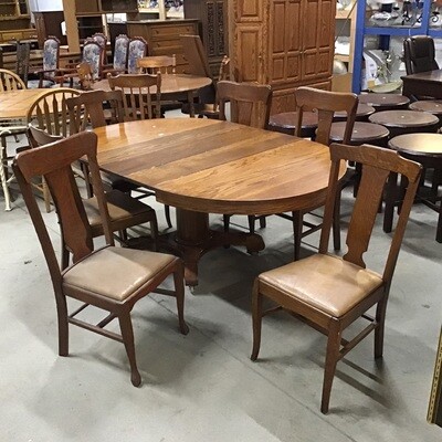 Oak Dining Room Table & Six Chairs Set