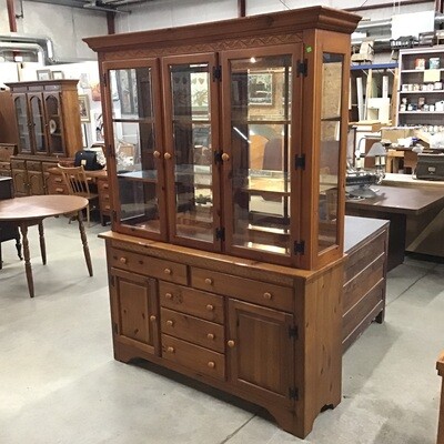 Dining Room/Kitchen Hutch from Kincaid Furniture