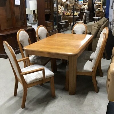Dining Room Table & Six Chairs Set