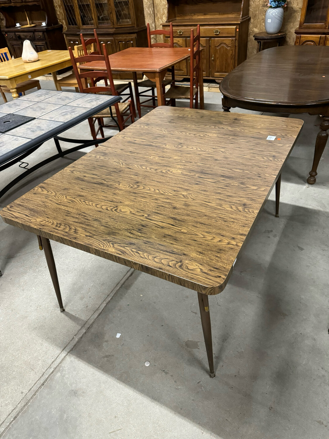 777168 extendable table