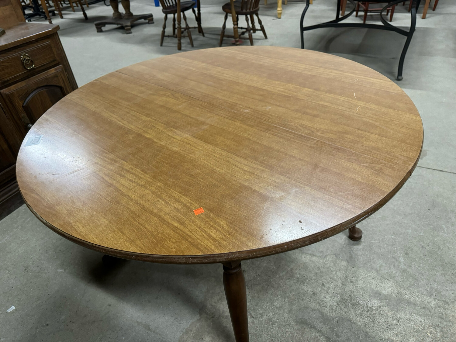 777162 round extendable table, expander missing