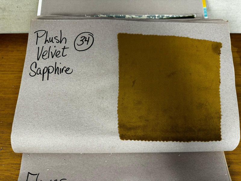 Fabric Type 34	Velvet/ Suede Sepphire	 