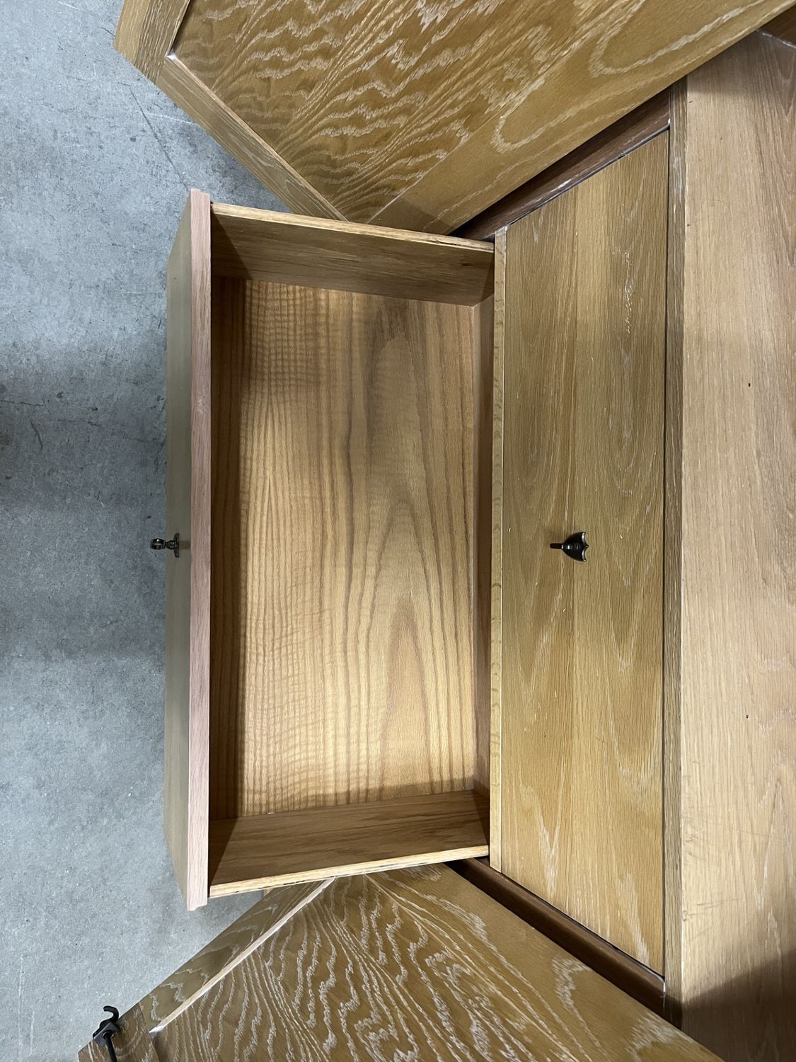 WARDROBE 777829