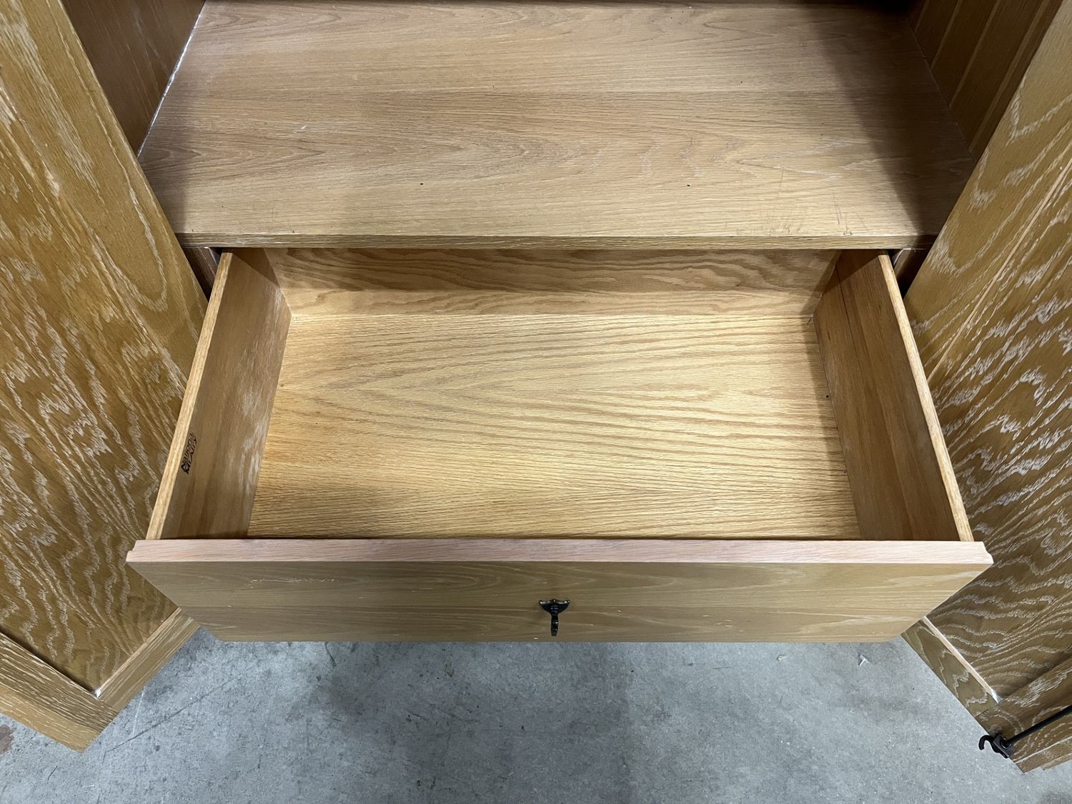 WARDROBE 777829