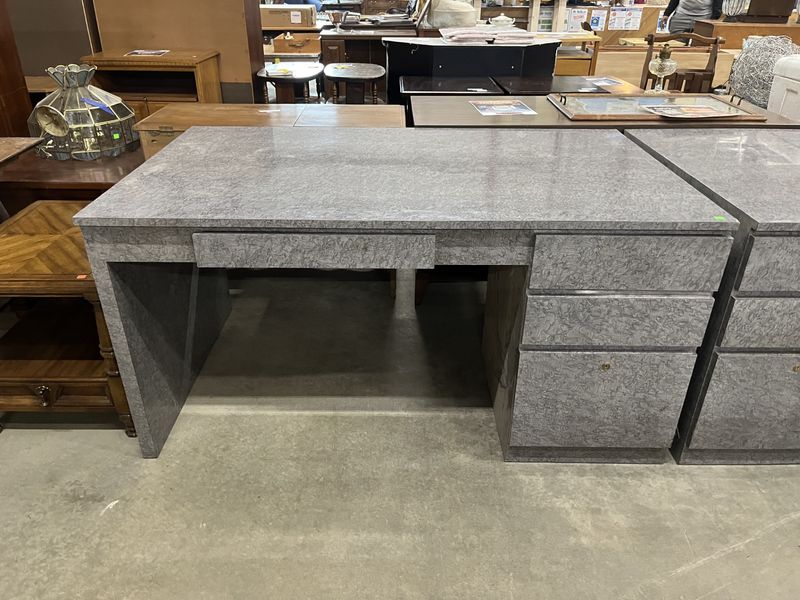 DESKS 778022