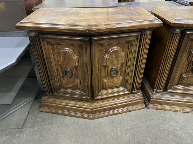 NIGHTSTANDS 778095