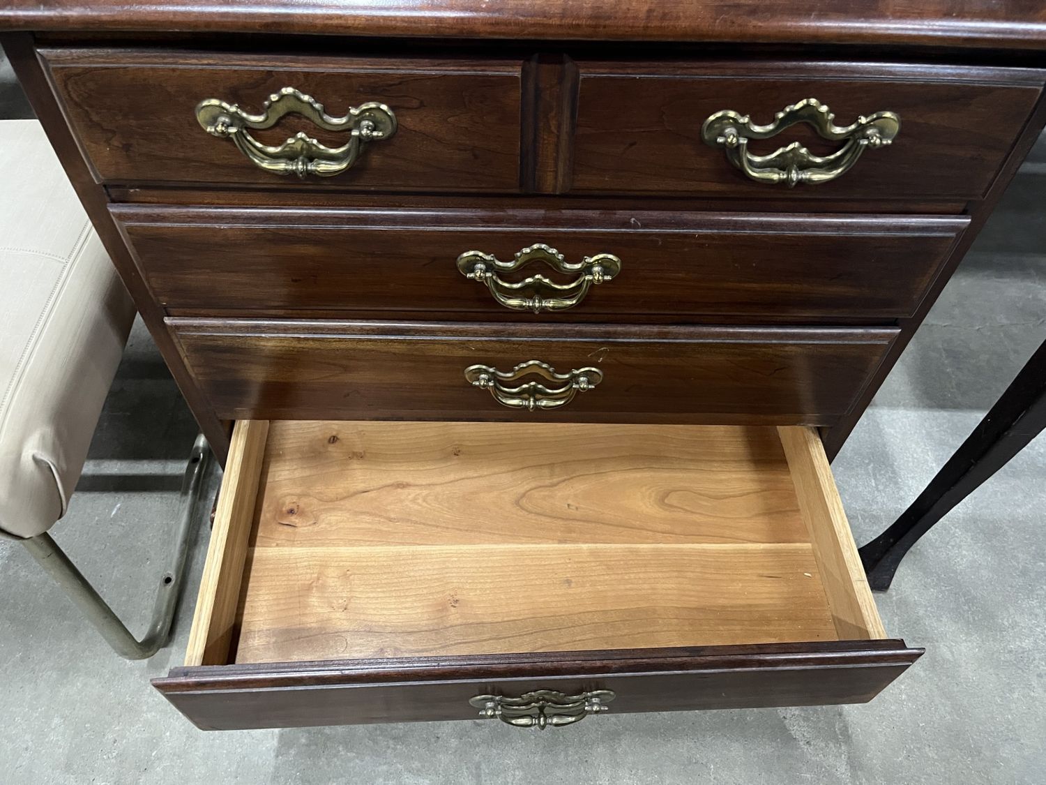 NIGHTSTAND 778112