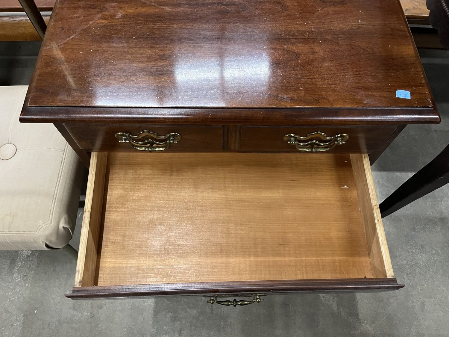 NIGHTSTAND 778112