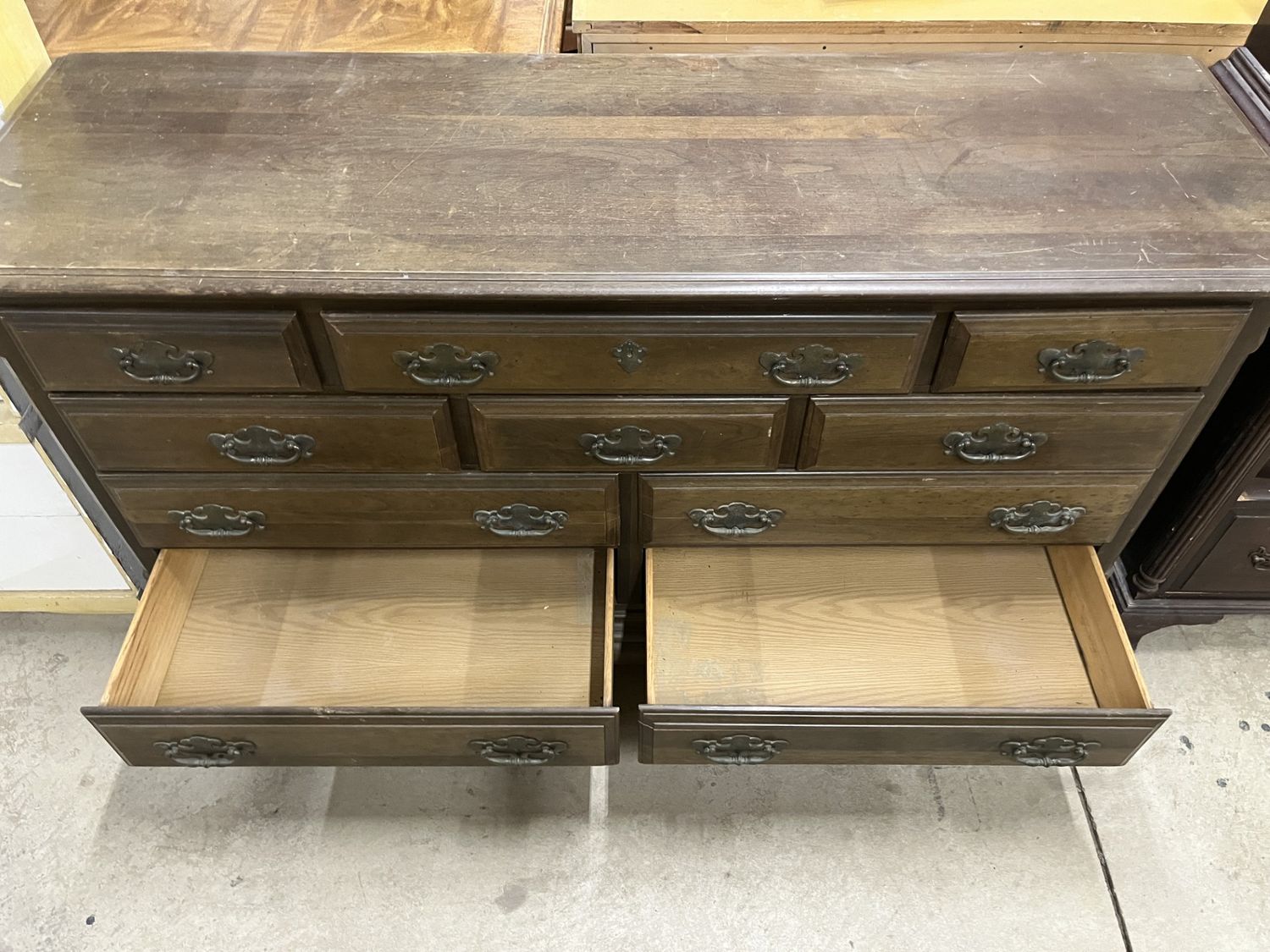 DRESSER 778190