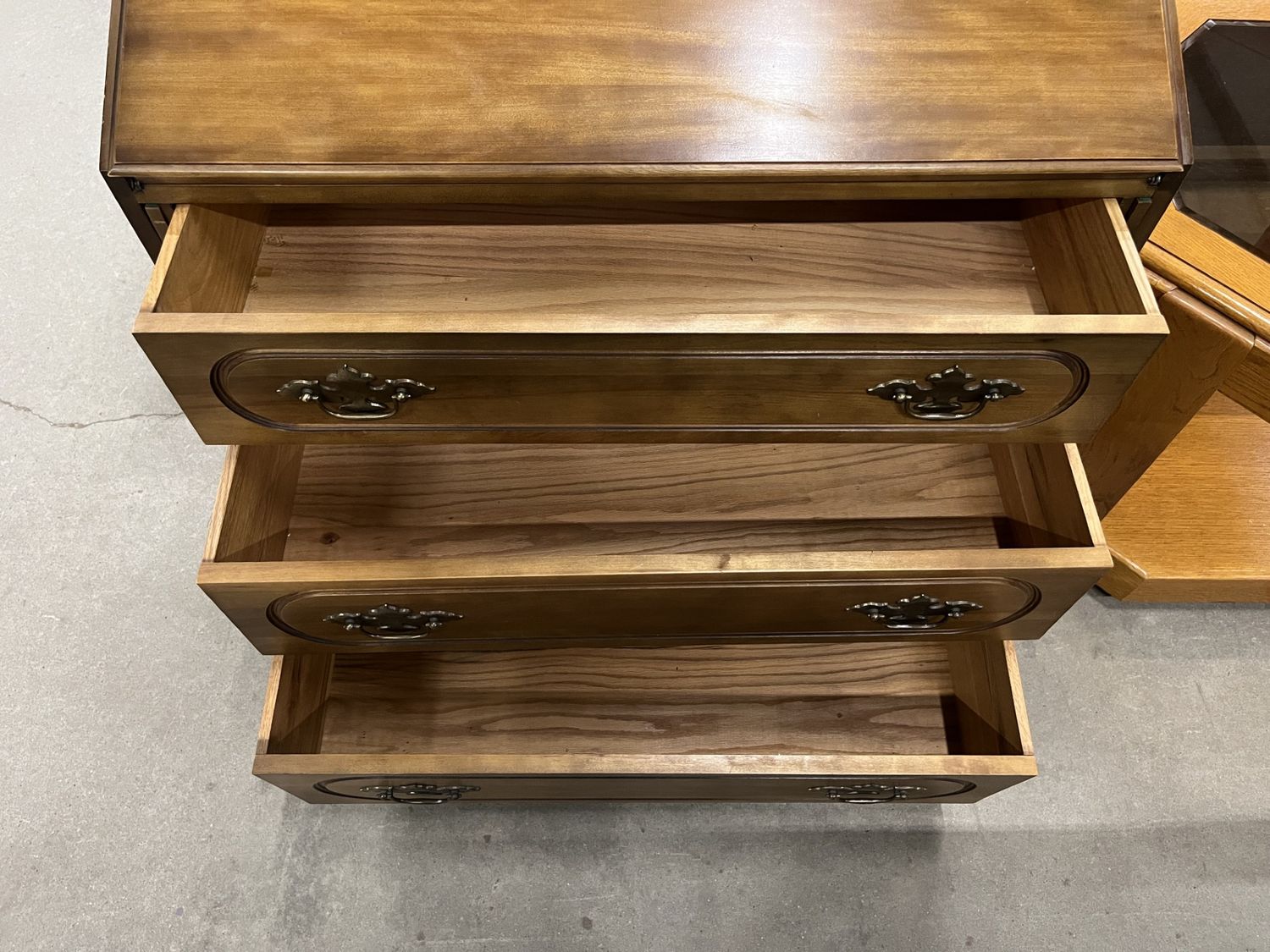 SECRETARY DESK 778274
